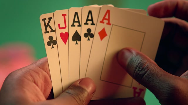 Clique para reproduzir o vídeo